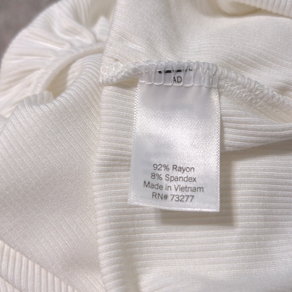 NWT LC Lauren Conrad Puff Sleeve Bodysuit, Size XL - Picture 14 of 14